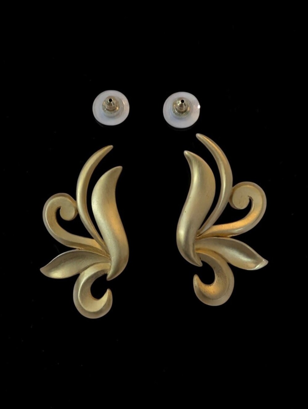 Vintage JJ Jonette 1986 Matte Gold-Tone Fleur-de-Lis Statement Earrings